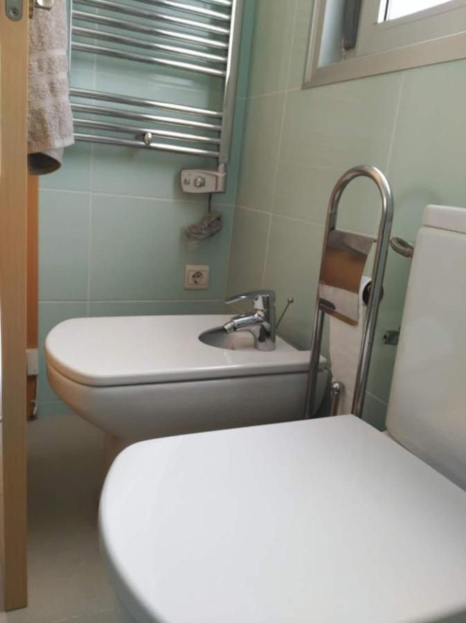 Stylish Flat, 2 Bathrooms And Swimming Pool, Next To The Beach! Sant Adria de Besos Exterior foto